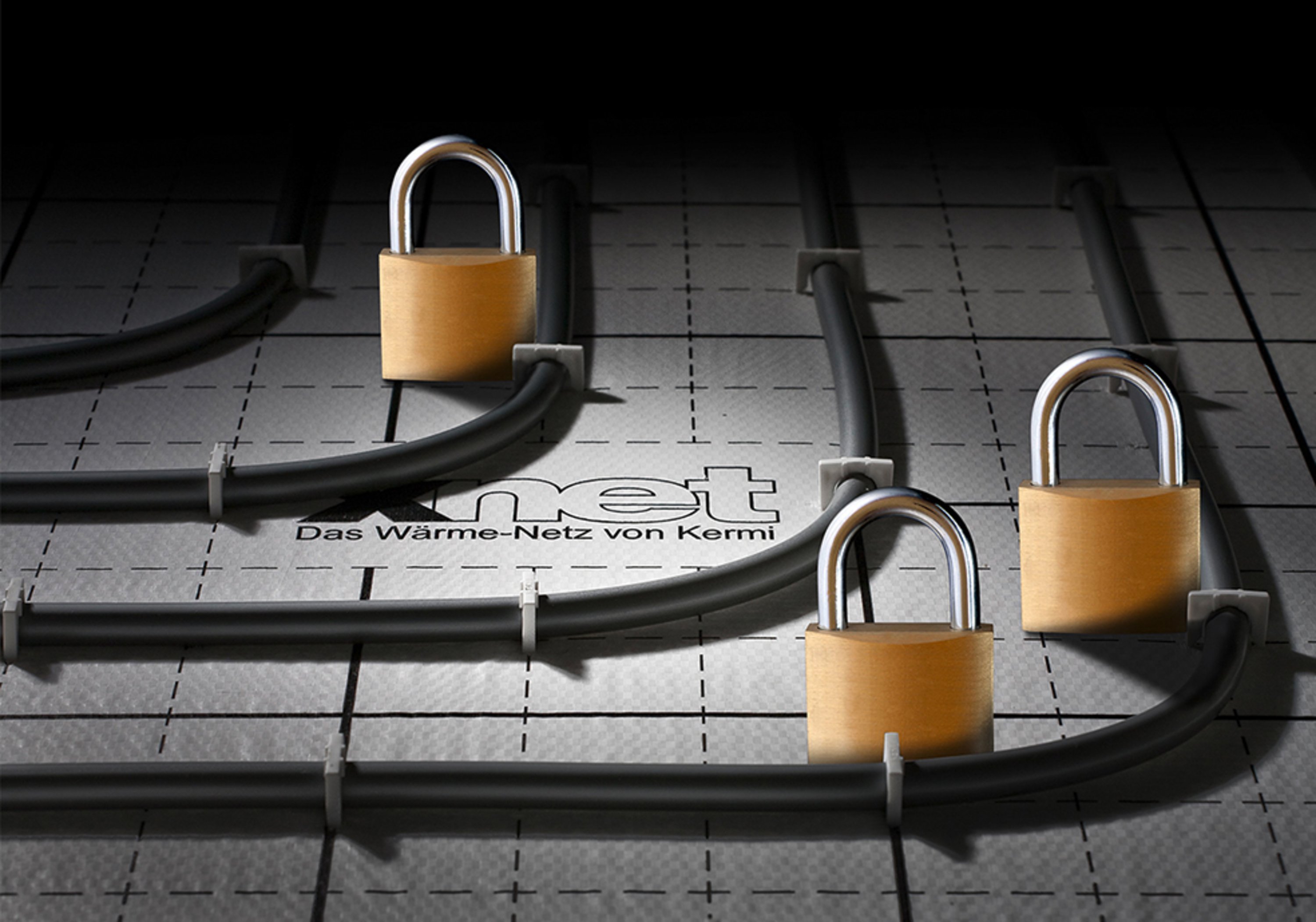 Krampe for feste av 14-17 mm rør til x-net C12 foliert EPS, 400 stk