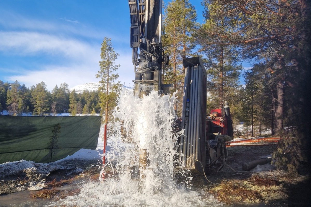 Boring-i-skog-om-vinteren-hallingdal.png