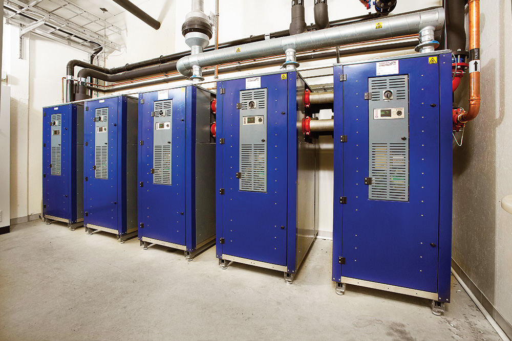 Enrad-varmepumpemoduler-på-rekke-og-rad.jpg